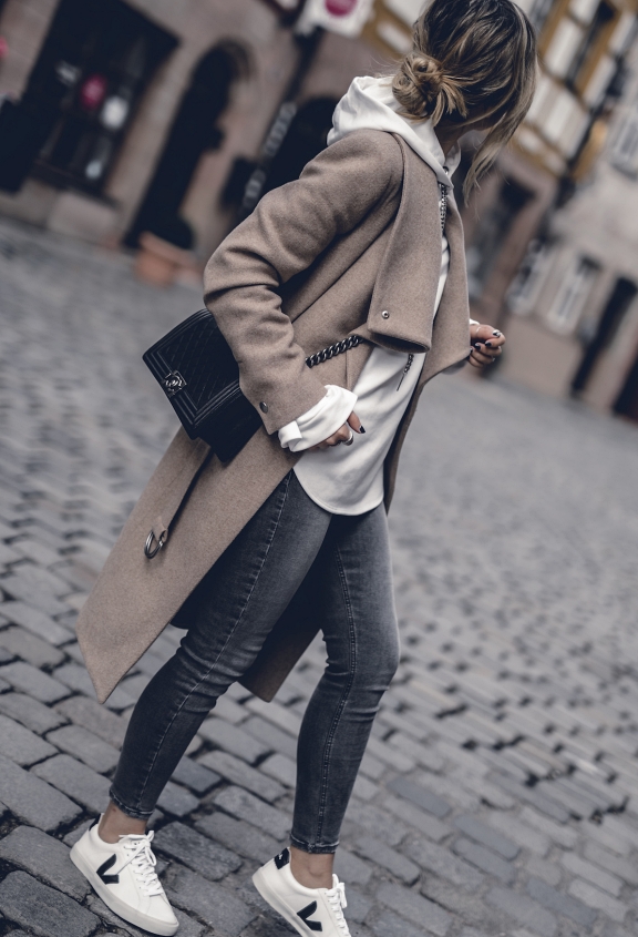 Jesenska capsule garderoba u 10 stylish odjevnih komada
