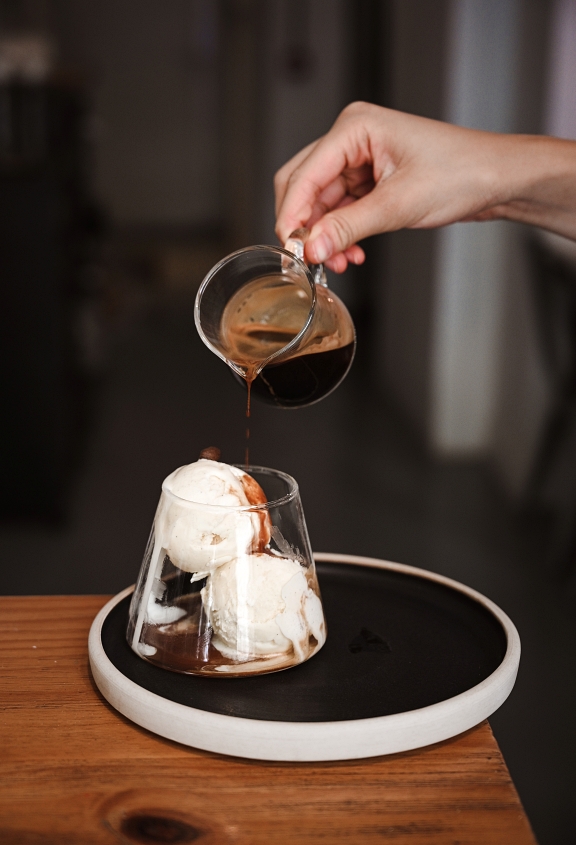 Recept za najfiniju ljetnu kavu sa sladoledom - affogato