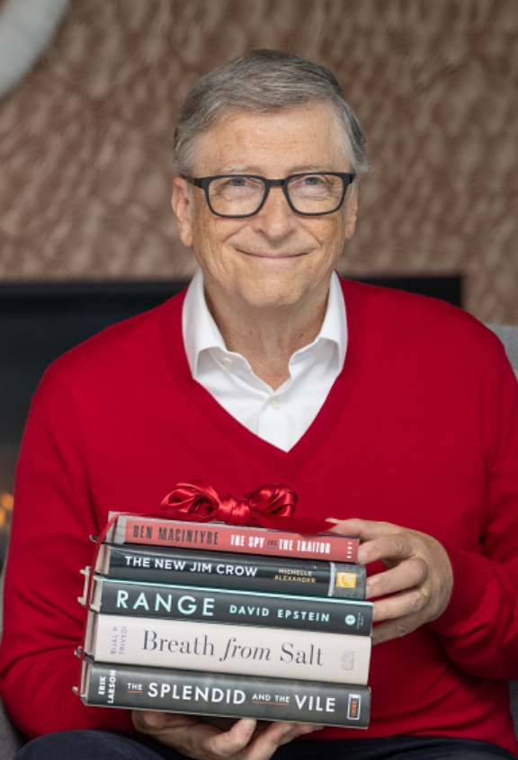 Bill Gates objavio je listu omiljenih knjiga za 2020. godinu koje želi da i vi pročitate za blagdane