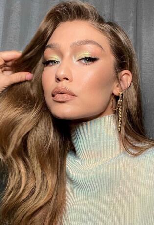 15 ženstvenih makeup lookova sa zlatnim sjenilom koji će dodatno naglasiti vašu boju očiju