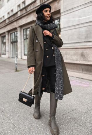 8 slojevitih outfit ideja idealnih za kišne dane