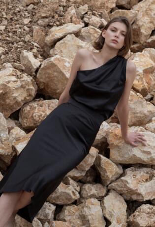 Pogledajte elegantnu kolekciju brenda Vesna W Stockholm predstavljenu kroz objektiv bh. fotografa Hamze Kulenovića