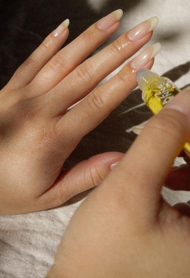 Kako ojačati nokte i potaknuti njihov rast prirodnim putem? 8 ulja uz koje će slabi nokti postati prošlost.