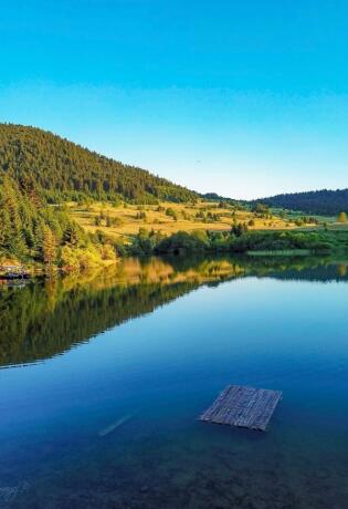 Ovo jezero u obliku srca nalazi se nadomak Kupresa i očarat će vas svojom ljepotom