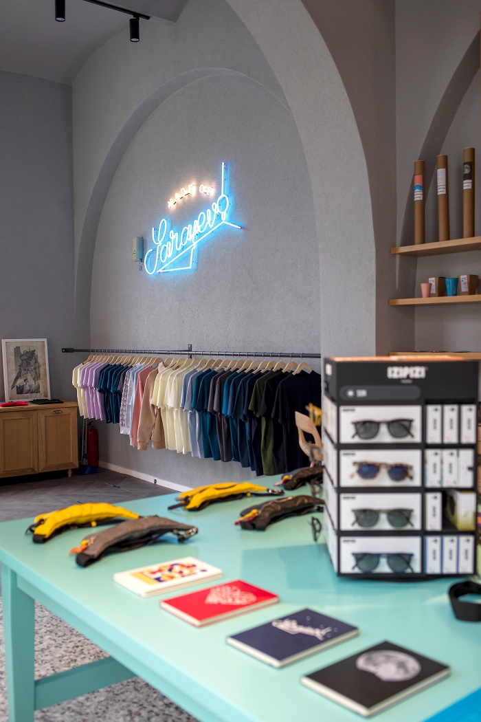 Zavirili smo u novi Molimao shop u Sarajevu koji izgleda cool. Donosimo foto priču!