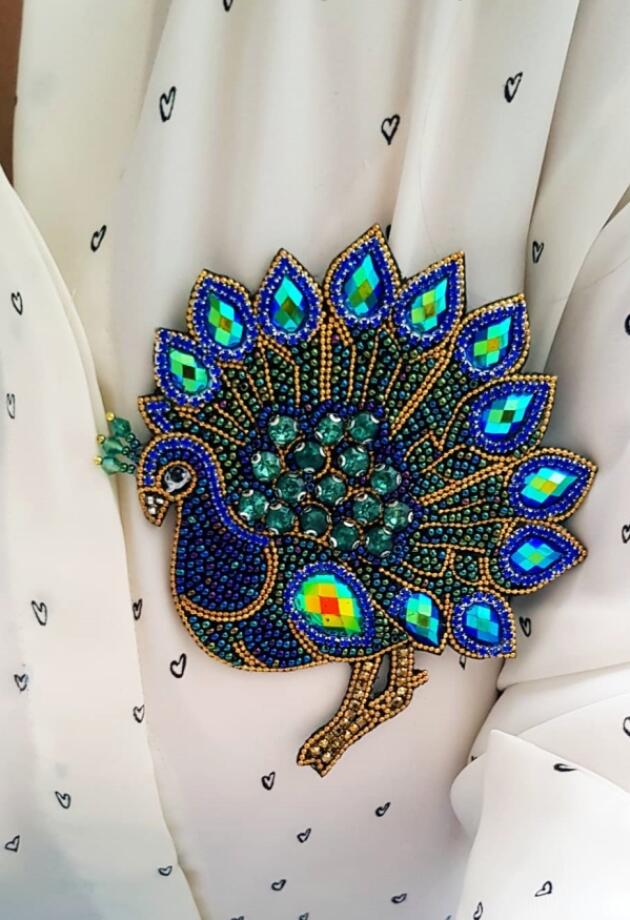 Elma u Sarajevu izrađuje broševe koji će unijeti dašak elegancije u svaku kombinaciju