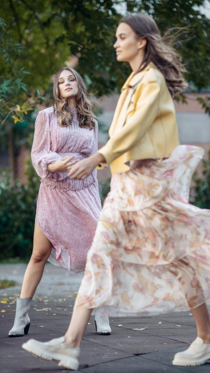 Street style editorijal: Donosimo fotografije snimljene sa trendy dizajnerskim artiklima na ulicama Sarajeva