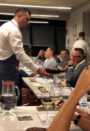Foto priča: Vodimo vas na masterclass radionicu koju je kompanija Fina Vina uz vinariju Movia održala u Sarajevu