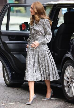 Ovu kombinaciju Kate Middleton u Zara haljini želimo već sutra kopirati