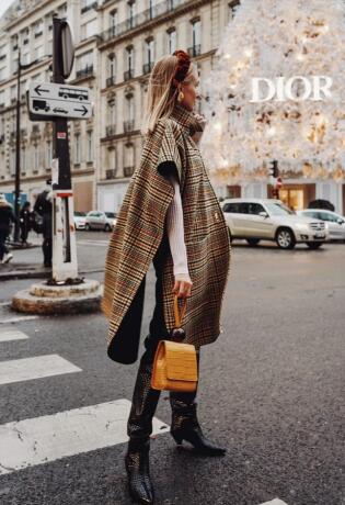 Street style inspiracija: 8 načina kako nositi uvijek elegantnu pelerinu & shopping preporuka