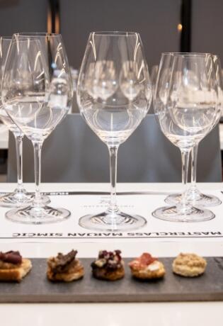 Poznati vinar Marjan Simčić održao je masterclass u Mostaru i Sarajevu, a ove je lekcije podijelio sa učesnicima