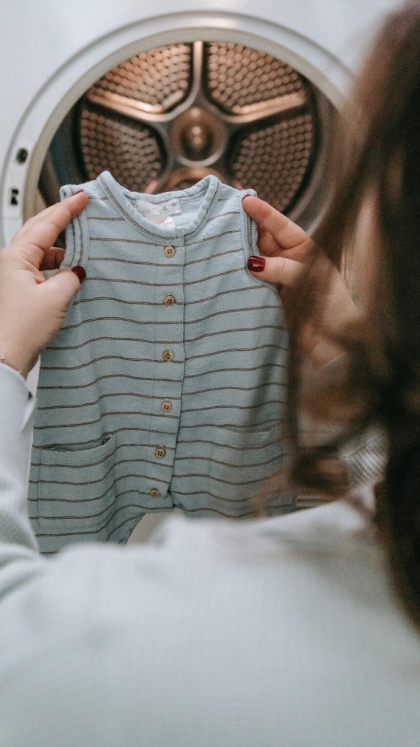 Mama Iva nam je otkrila kako jednostavno i uspješno skinuti mrlje sa dječije odjeće
