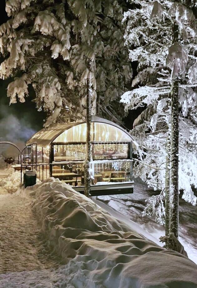 Jeste li već posjetili novu zimsku baštu na Bjelašnici sa pogledom na ski stazu?