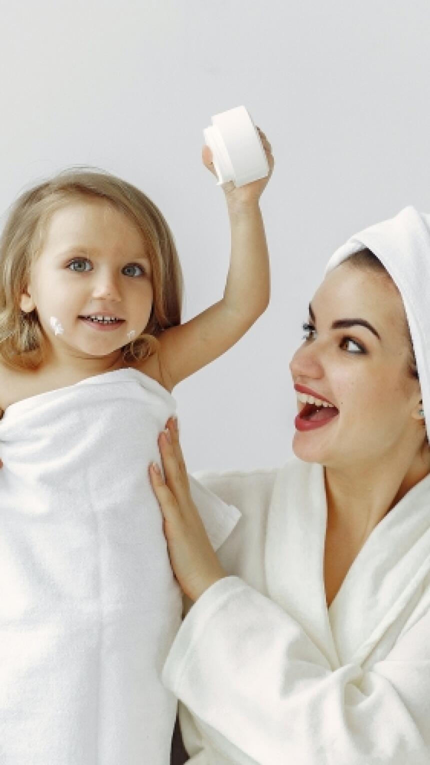 Specijalistica dermatologije Hana Helppikangas savjetuje kako njegovati osjetljivu dječiju kožu