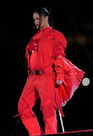 3 razloga zašto je Rihannin nastup na Super Bowl-u inspiracija za sve žene i mame