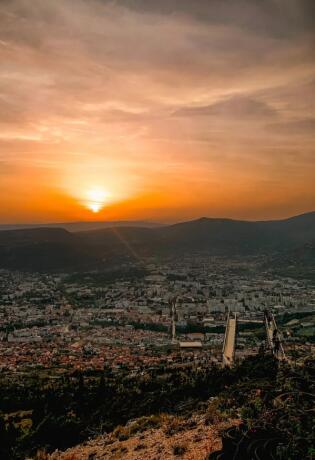 Doživite najljepše zalaske sunca u Mostaru kroz ove fotografije