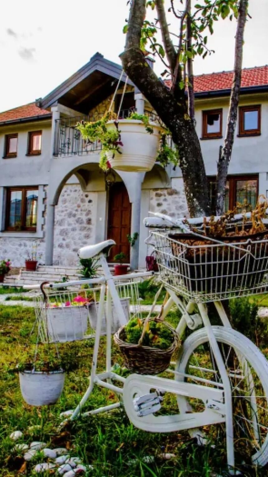 Na 15 minuta od Mostara se nalazi kuća sa bazenom i savršenim pogledom na planine