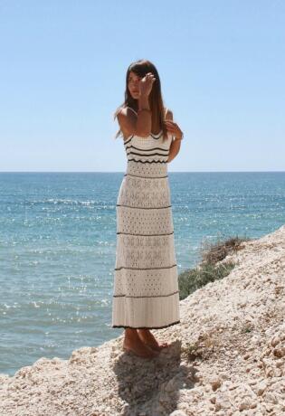 Za romantičan, casual ili elegantan izgled na plaži, ova ZARA haljina je najbolji odabir