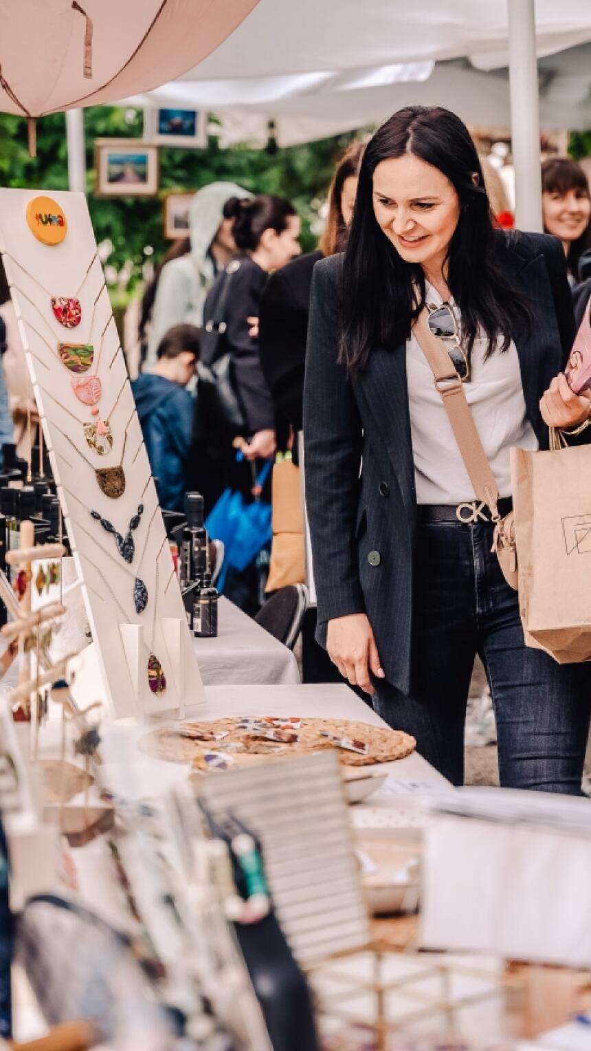 Foto priča: Pogledajte čime su nas kreativci oduševili na OREA Art Marketu