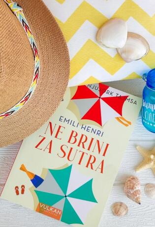 Šta čitati na plaži? Jasna ima 6 preporuka da uživamo u dobroj priči pod suncobranom.