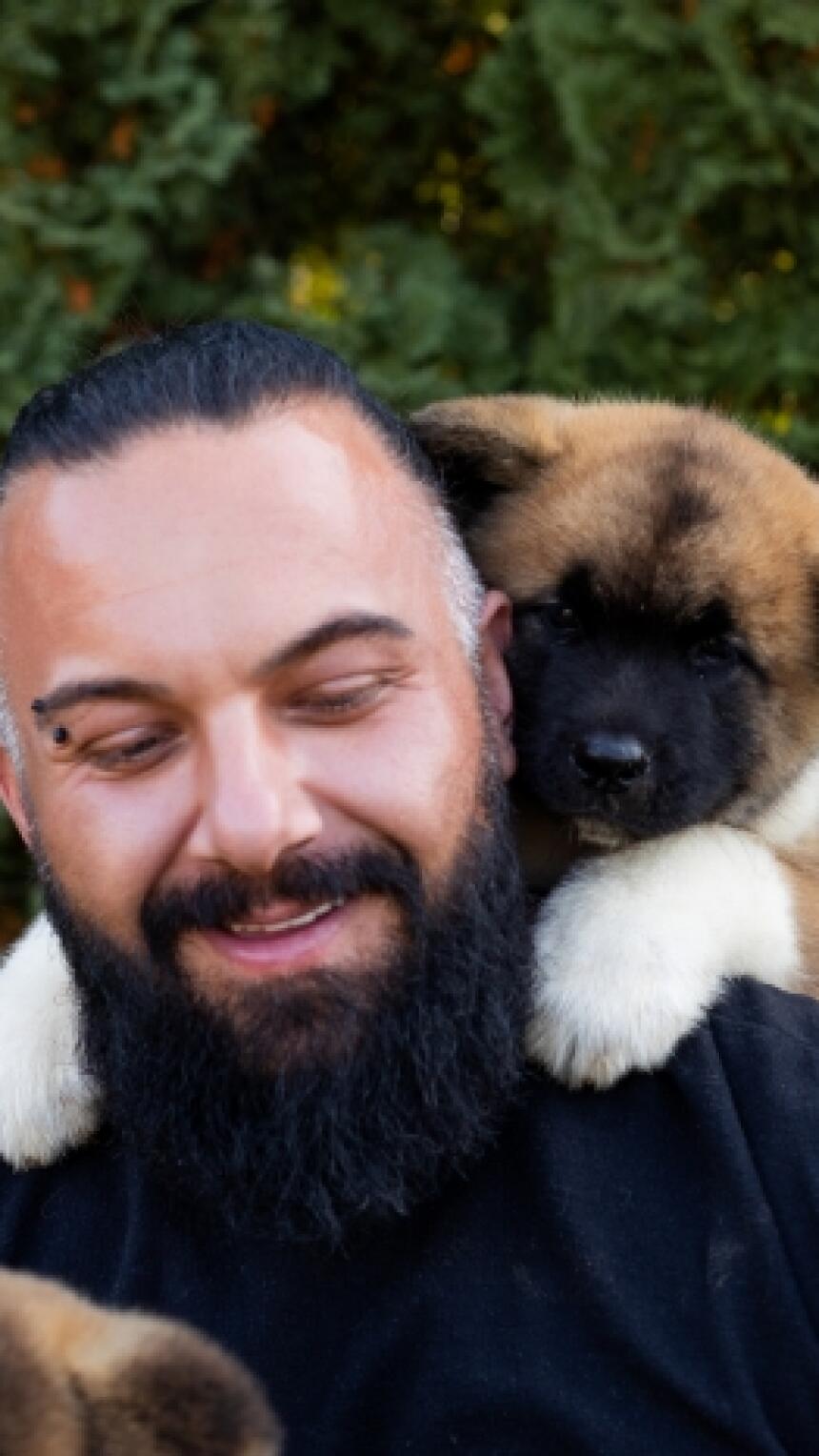 Nedim Šuta: Muškarac koji kroz WOOFCAST mijenja način na koji razumijemo pse