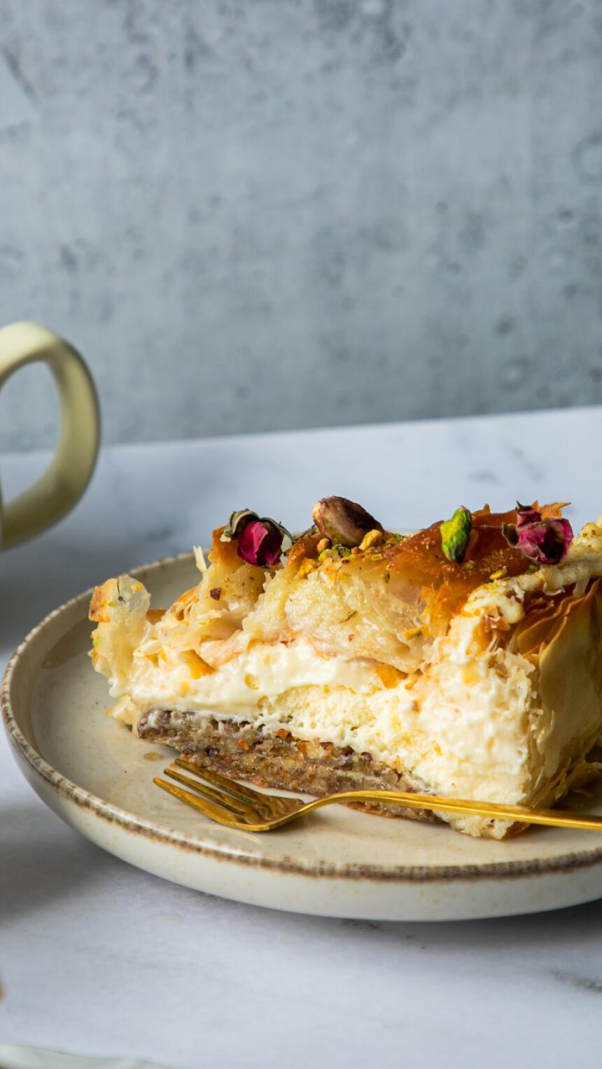 Baklava cheesecake: Kremasti spoj tradicije i modernog u brzom desertu!