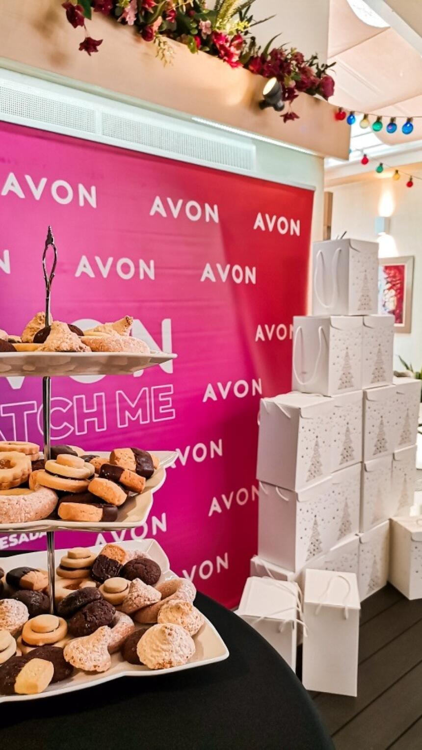 Zavirite s nama na tradicionalno Avon novogodišnje druženje održano u slastičarni Mrvica Old Town u Sarajevu