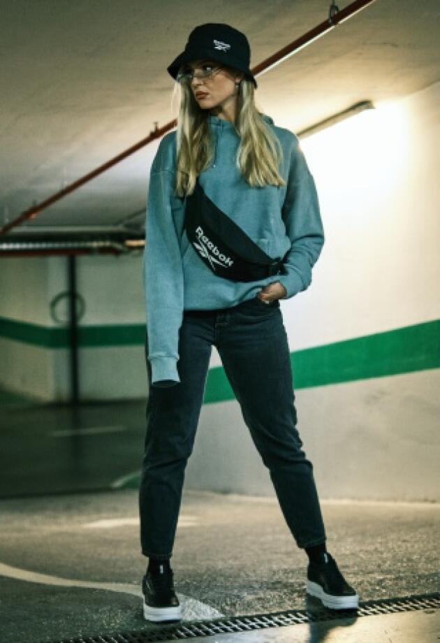 Bonjour.blagdansko darivanje: Osvoji Reebok Club C tenisice dizajnirane za sve cool djevojke