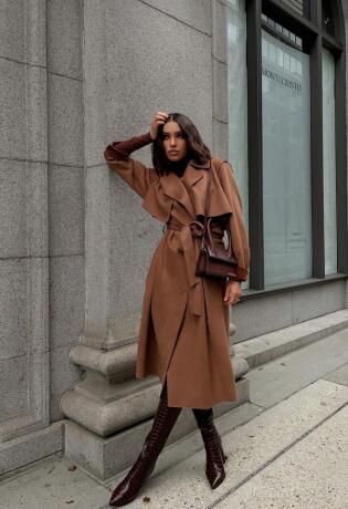 Čizme s efektom krokodilske kože omiljeni su modni dodatak Instagram dama. Evo kako ih nositi!