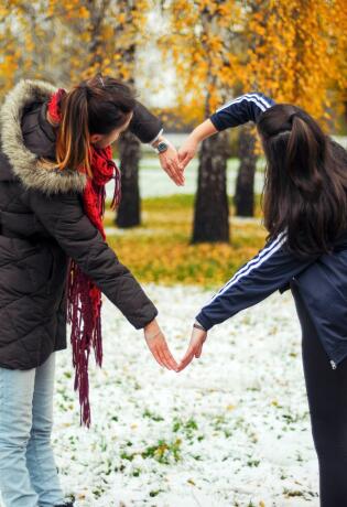 Program „Stariji brat, starija sestra“ prisutan je već 17 godina, a mi smo saznali sve o njihovom radu i projektima