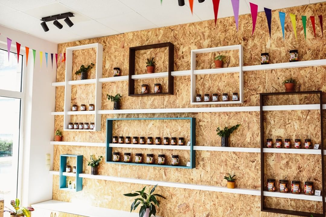 Pogledajte kako izgleda Tegla shop u Mostaru gdje možete kupiti (i kušati) njihove handmade namaze!