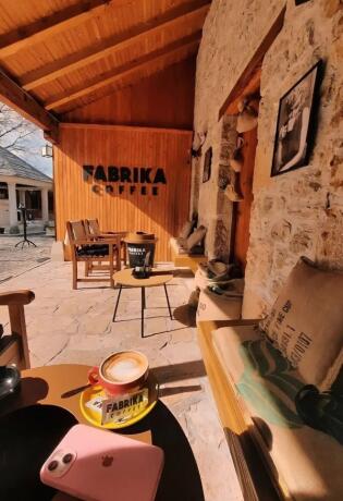 Fabrika coffee: novo cool mjesto za uživanje na kavi u Mostaru