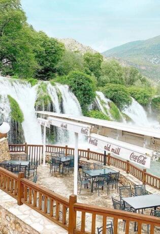 Stolac: Ljetna bašta „Old Mill“ sa terasom u blizini rijeke ima najbolji pogled
