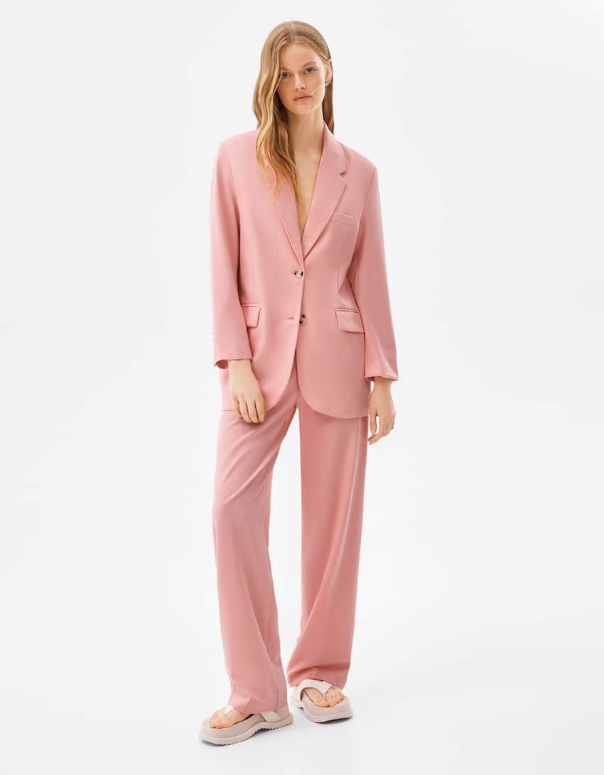 Trenutno traje 30% sniženje u Bershka trgovinama. Evo koje artikle želimo u svom ormaru!