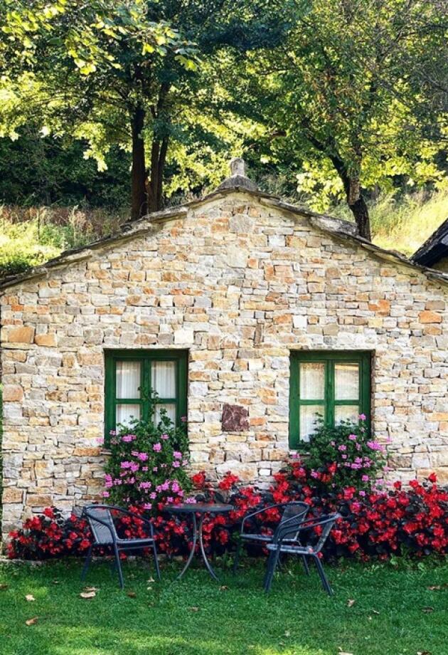 Etno selo Ban Vir će vas oduševiti svojim kućicama i krajolikom koji izgleda baš kao iz bajke