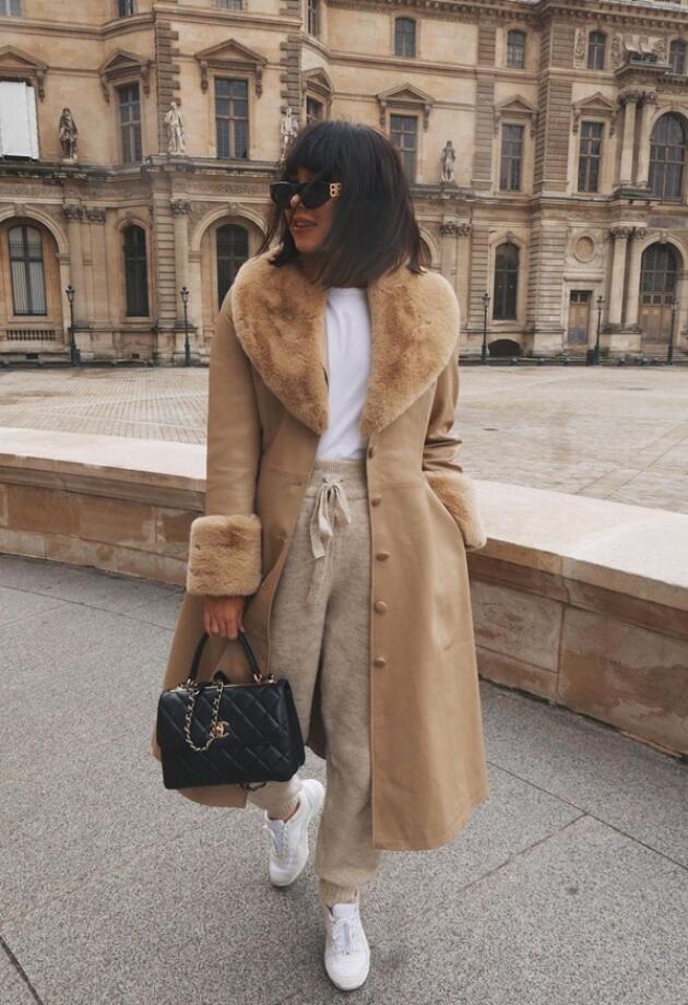 12 outfita sa kaputom u boji devine dlake koje možete kopirati danas