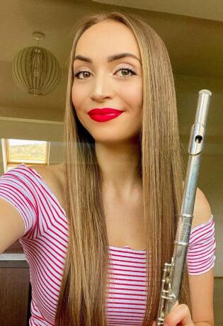Ariana je flautistkinja uz čija zabavna videa ćete i sami zavoljeti ovaj instrument
