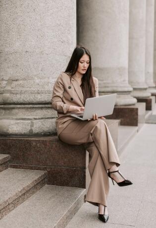 Konferenciji “The Art of Feminine Leadership” koja promovira ženske vještine vodstva sada možete pristupiti i online