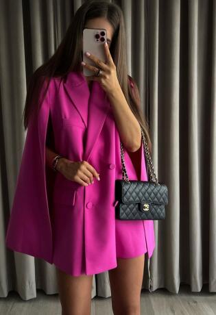 S ovim pink blejzerom spremni smo za proljetne razigrane outfite
