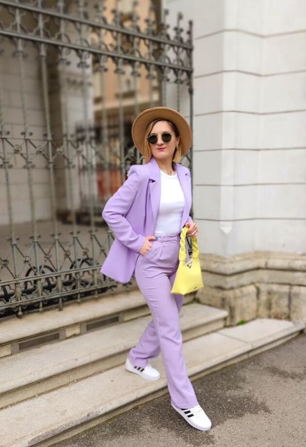 Evo kako stylish dame iz regije nose tenisice u proljetnim izdanjima