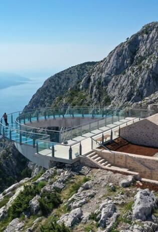 Makarska – mjesto gdje planina ljubi more i tvori savršeno mjesto za proljetni odmor