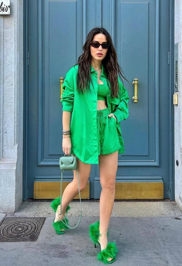 Street style: Inspirativne monohromatske kombinacije u zelenoj boji
