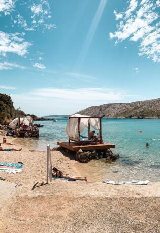Jednu od najdivnijih plaža na Jadranu smo otkrili na otoku Rabu
