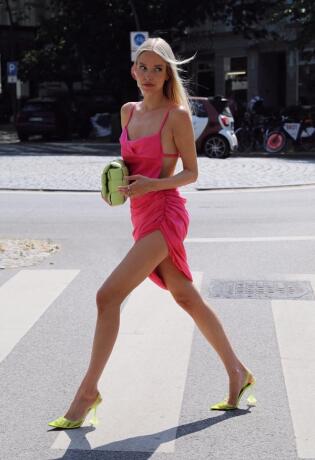 Elie Saab, Isabel Marant, Balmain… Dizajnerske haljine na sniženju koje dodajemo u korpu