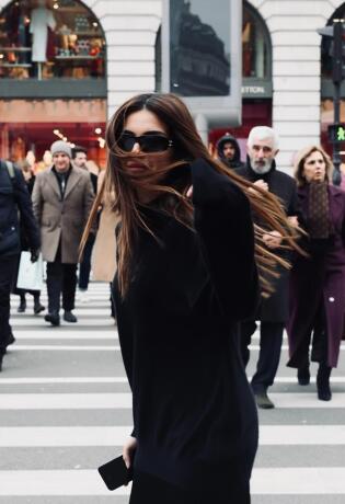 1 klik vas dijeli od savršenog stila: Melisin all black outfit za prijelazni period