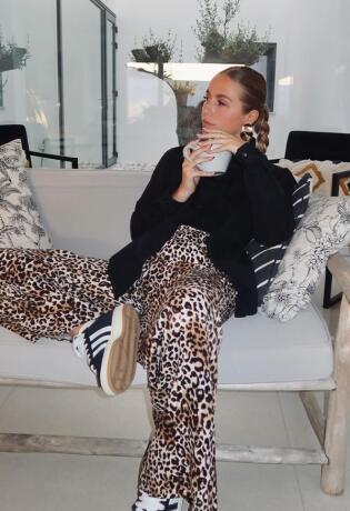 Svi nose: Viralne hlače s leopard uzorkom dostupne u BiH