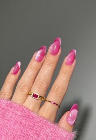 Beauty report: Velvet manikura je ona koju biramo ovih blagdana