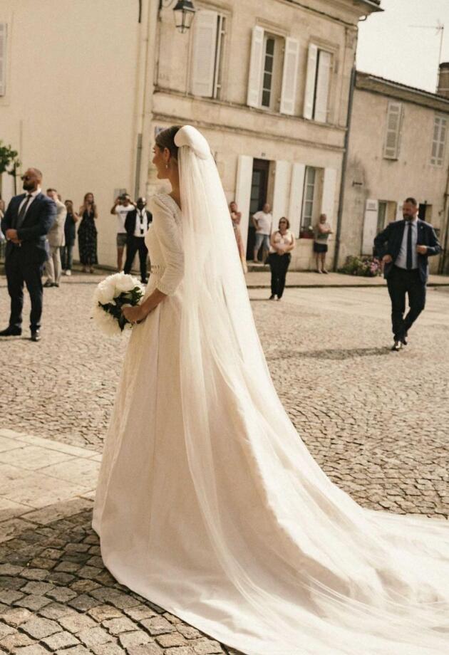 Vjenčanje: modna izdanja ove mladenke inspirirana su 50-im, a izgledaju bajkovito