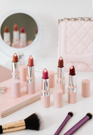 4 beauty savjeta koja će promijeniti način stavljanja mat ruža + shopping preporuke