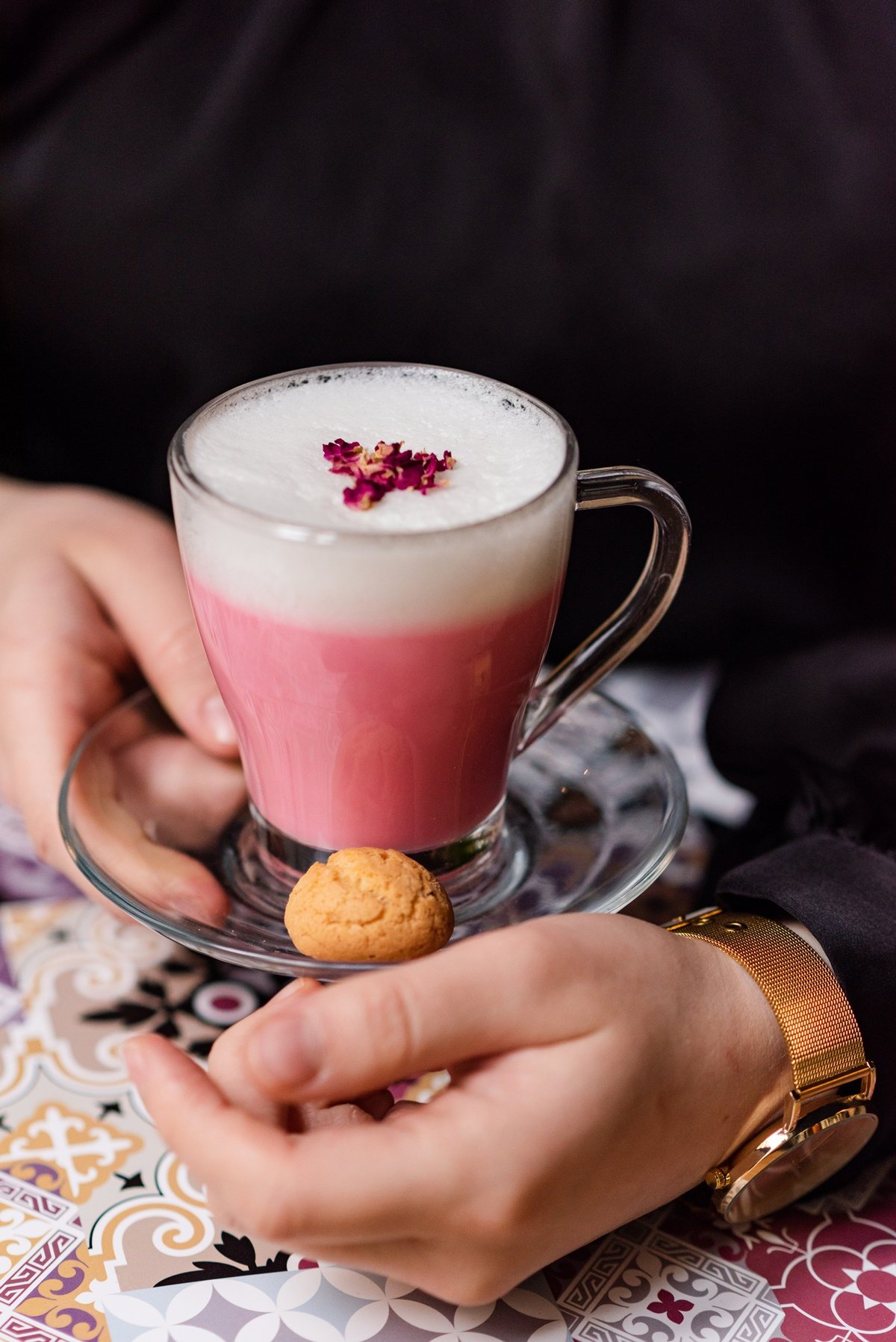U prepoznatljivom sarajevskom kafeu možete uživati u okusima pink latte napitka